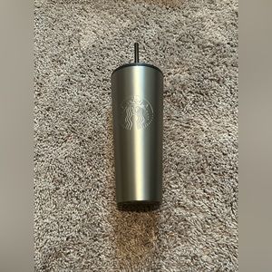 NWT Starbucks 24 oz. Stainless Steel Cold Drink Cup Dual-Wall Black Straw